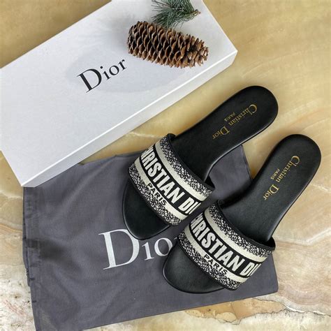 christian dior terlik fiyat|Christian Dior Markalı Tüm Ürünler .